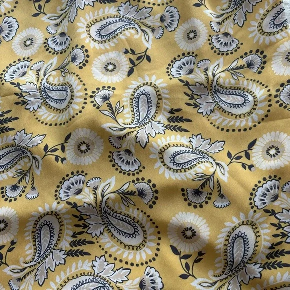 ❤️2/$15 or 3/$21❤️ Loft Paisley Strappy Cami Size Small - Picture 5 of 10